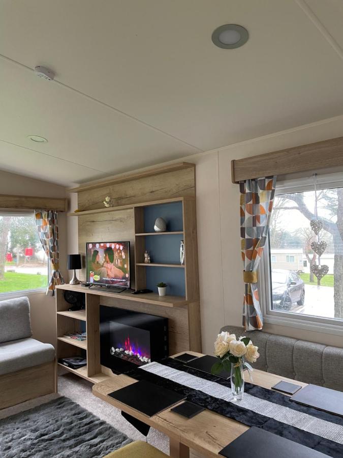 Deluxe, 3 Bed Holiday Home At Combe Haven Holiday Park Hastings Bagian luar foto